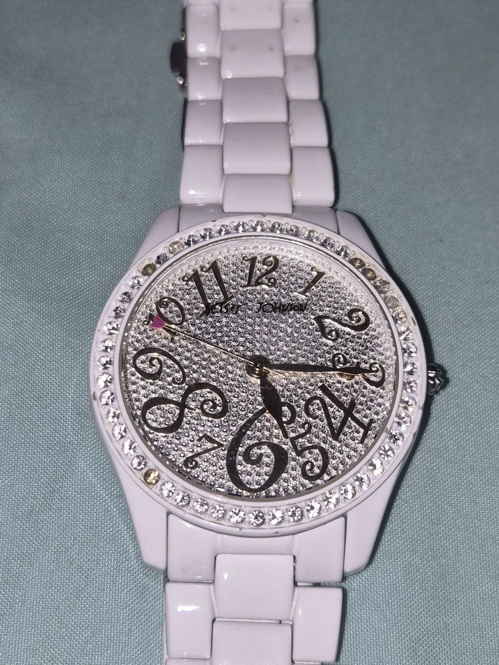 Betsey Johnson White Resin Rhinestone Crystal Pave Face Watch (Model A126-10 BJ4